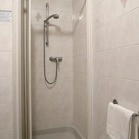 Hotel Dante Ponte nellʼAlpi